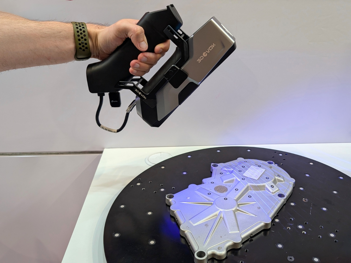 3DeVOK scanner being used to scan an automotive component